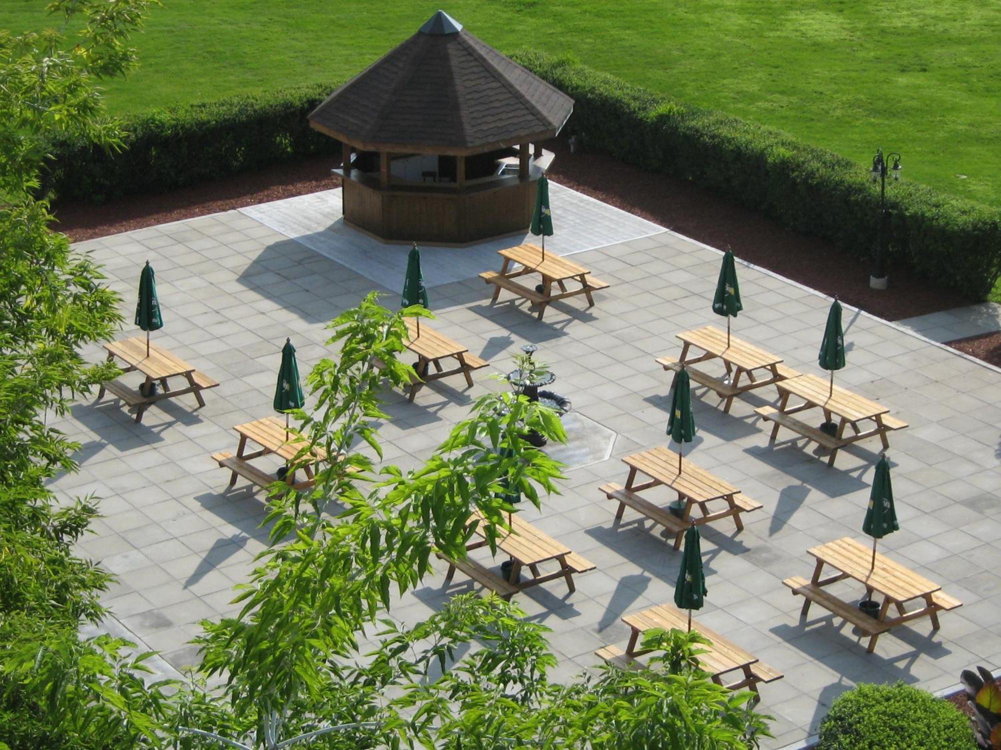 Ramada By Wyndham Belleville Harbourview Conference Center Restaurant billede